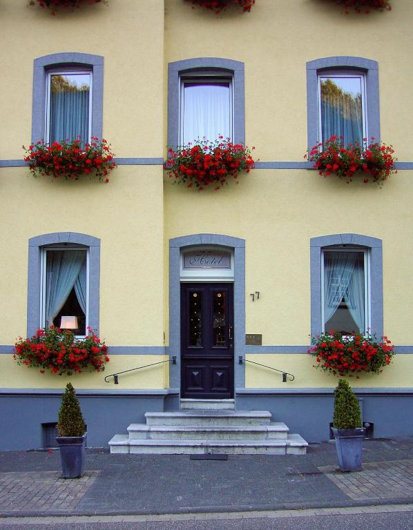 Hotel Lindenhof Monschau Exterior photo